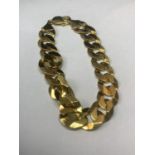 A 9 CARAT GOLD HEAVY BRACELET MARKED 375 GROSS WEIGHT 31.3 GRAMS