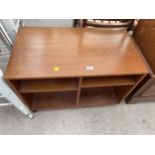 A RETRO TEAK TV/VIDEO STAND