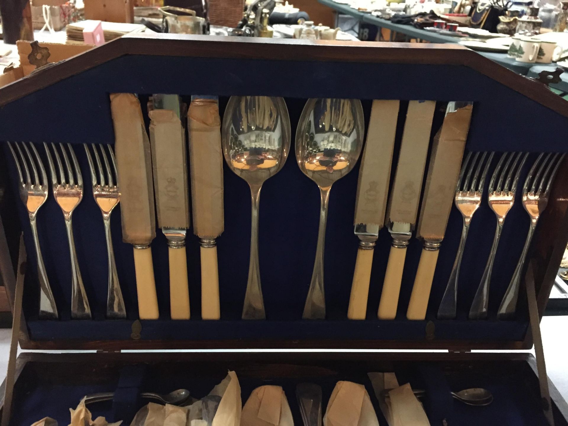 NICKLE PLATED FLATWARE IN A MAHOGANY BOX - Image 3 of 4