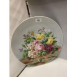 A LARGE FLORAL DECORATED WALL CHARGER SIZE 36.5 CM