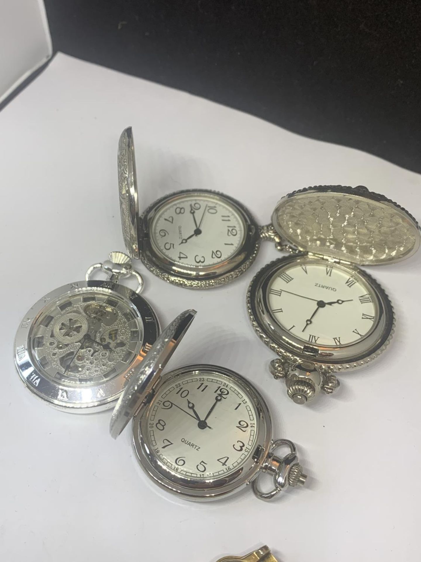 SIX VARIOUS WATCHES TO INCLUDE FOUR WHITE METAL POCKET WATCHES AND TWO WRIST WATCHES WITHOUT STRAPS - Image 3 of 3