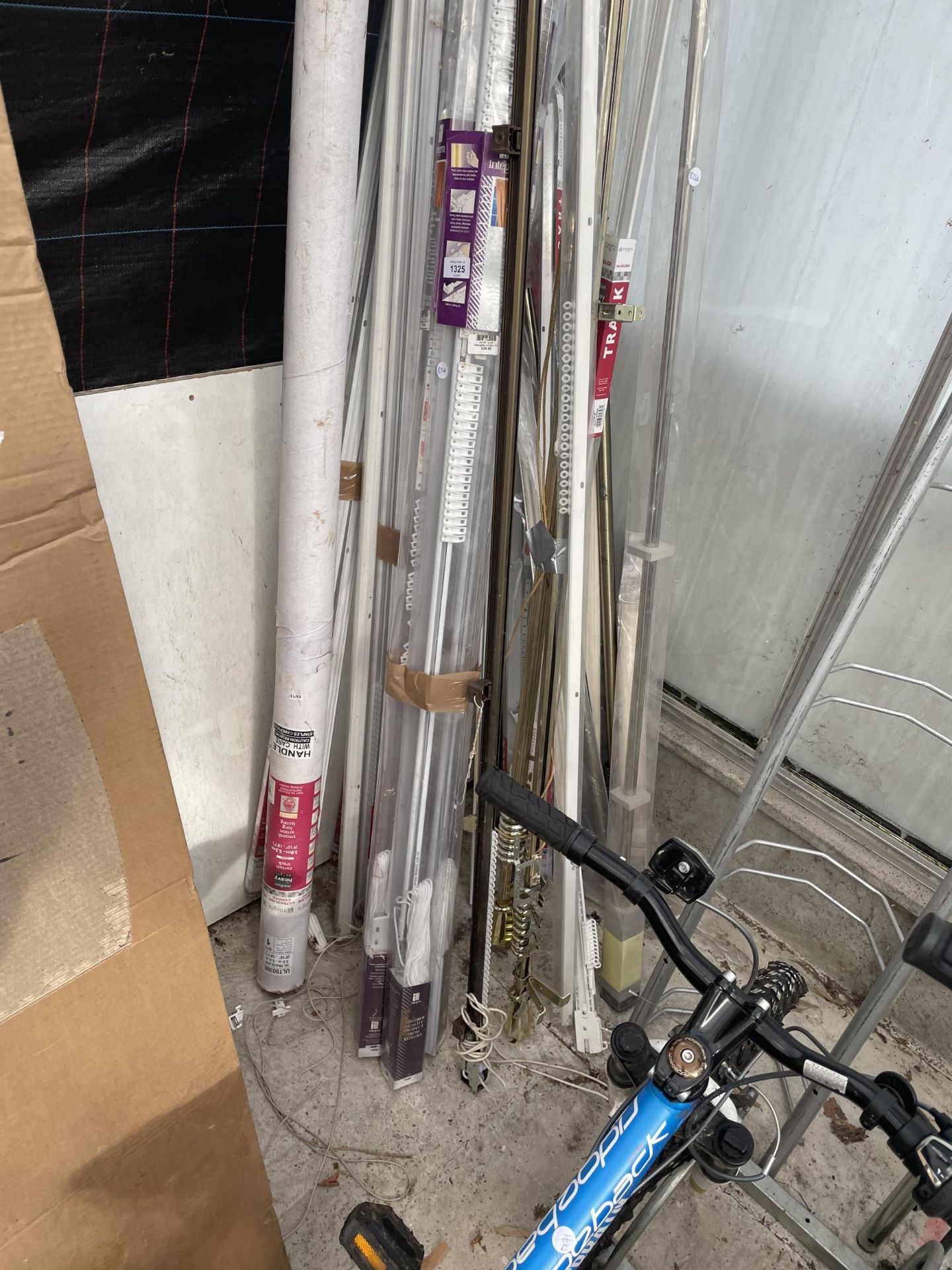 AN ASSORTMENT OF CURTAIN RAILS AND POLES ETC - Image 2 of 3