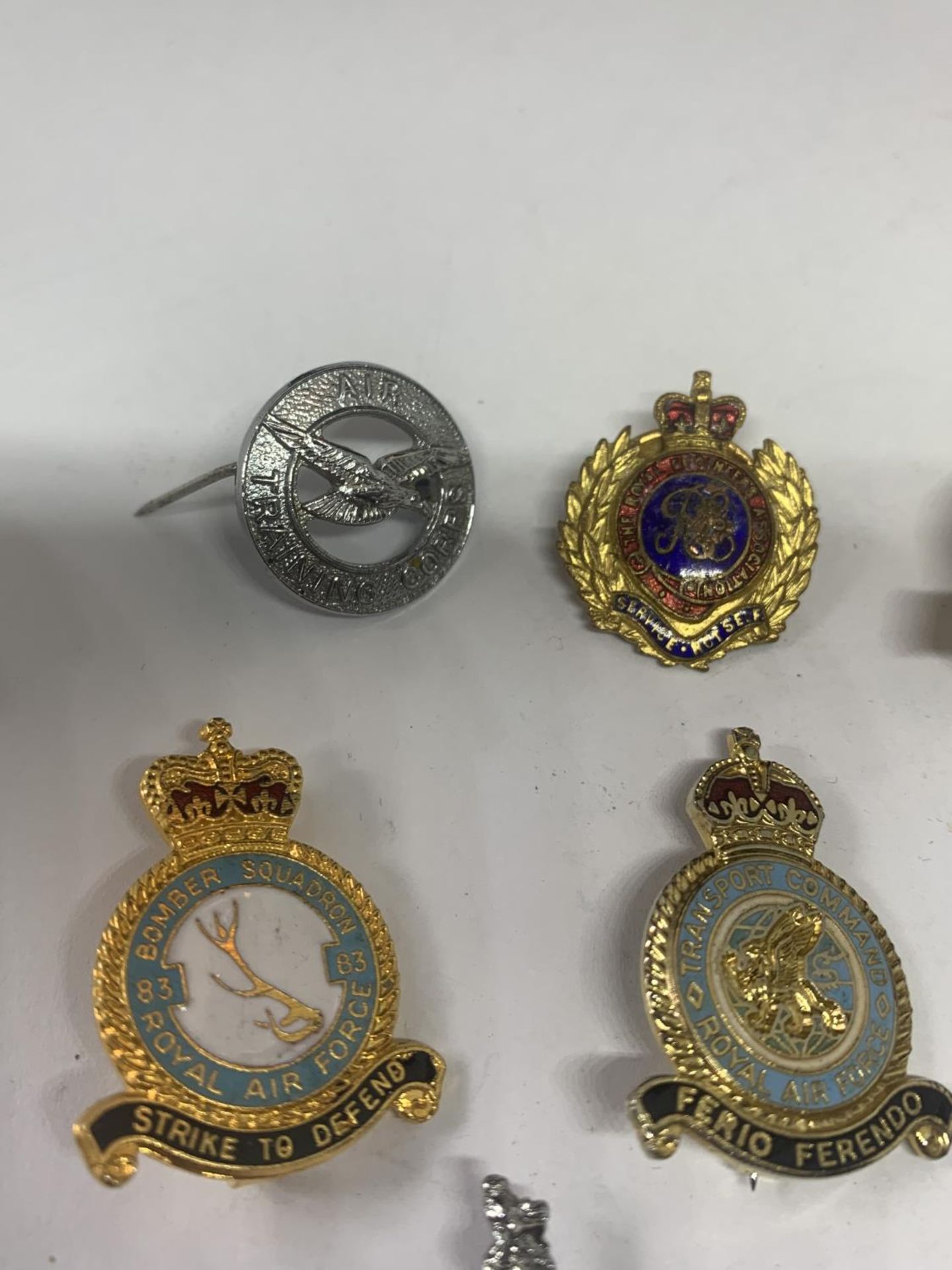FIFTEEN VARIOUS MILITARY BADGES - Image 2 of 5