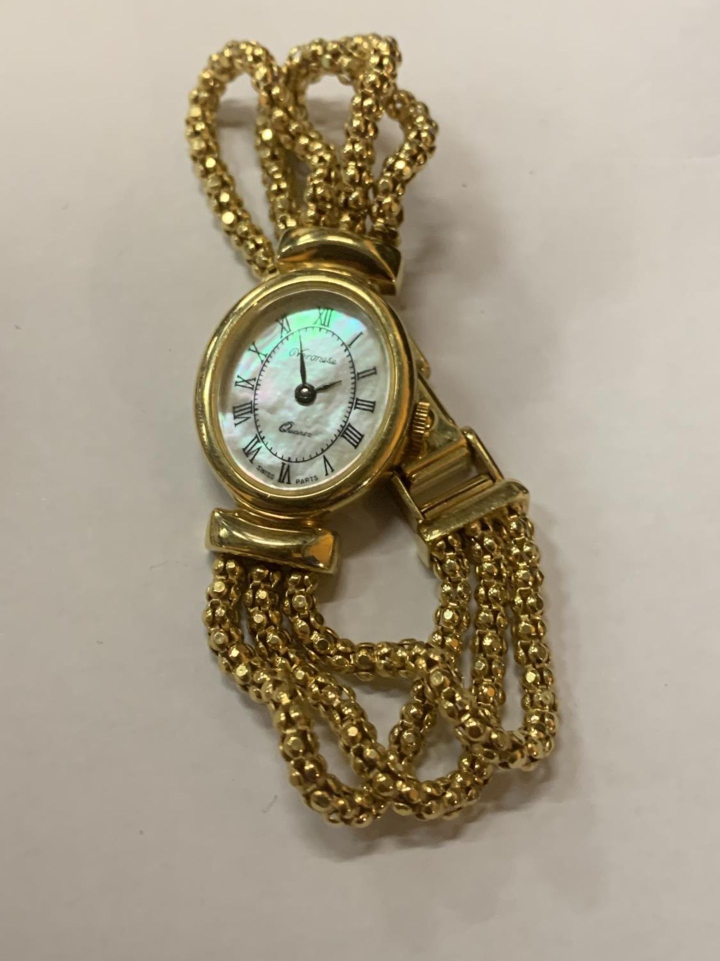 THREE SILVER GILT MARKED 925 ITEMS TO INCLUDE A NECKLACE, WATCH AND BRACELET - Image 2 of 4