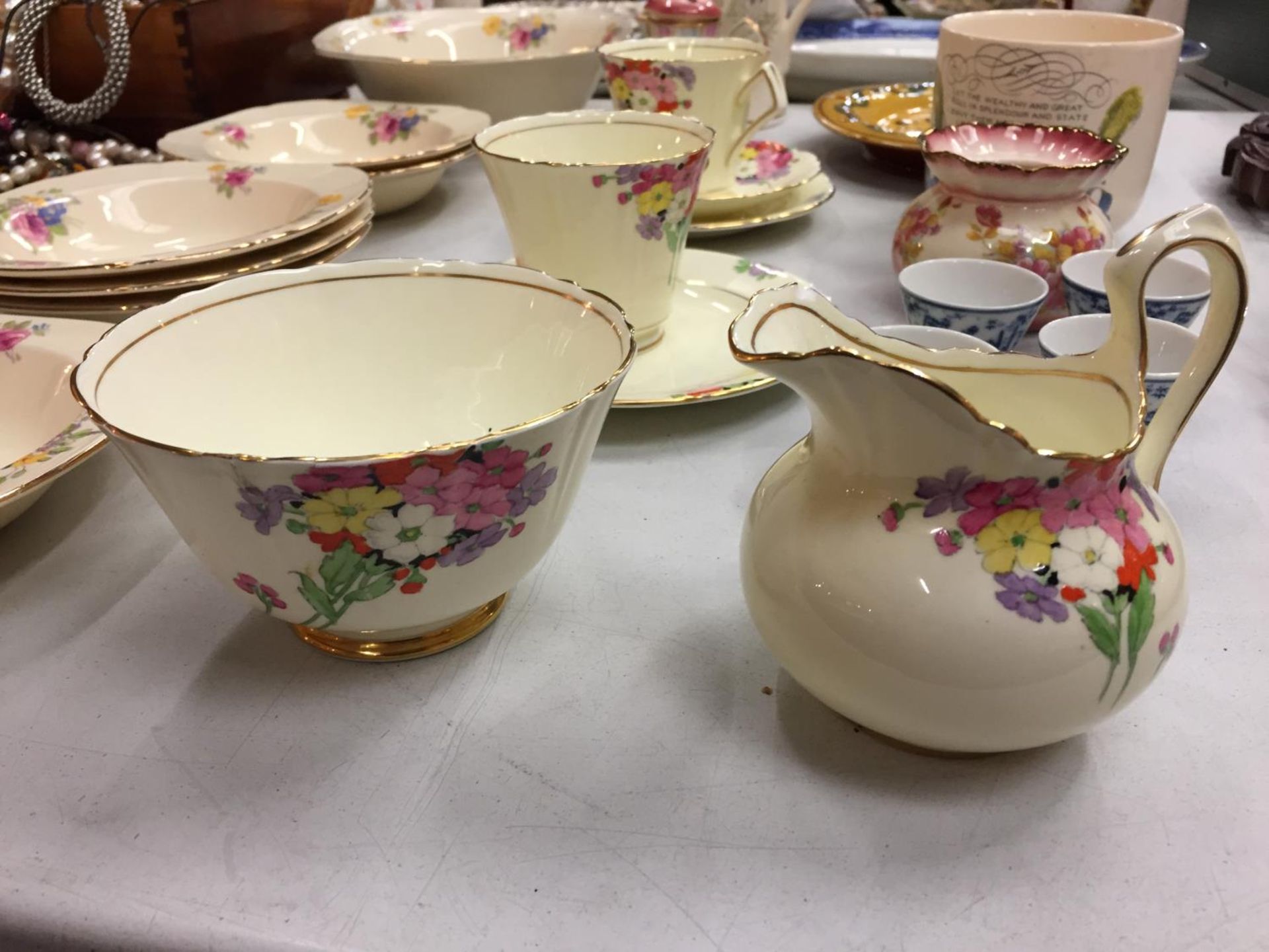 A LARGE QUANTITY OF CERAMICS TO INCLUDE CHELSON CHINA MANUFACTURED FOR HARRODS, THREE PIECES A/F, - Image 2 of 7