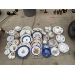 A LARGE QUANTITY OF CERAMIC WARE TO INCLUDE ROYAL ALBERT MOSS ROSE PLATES, ROYAL ALBERT