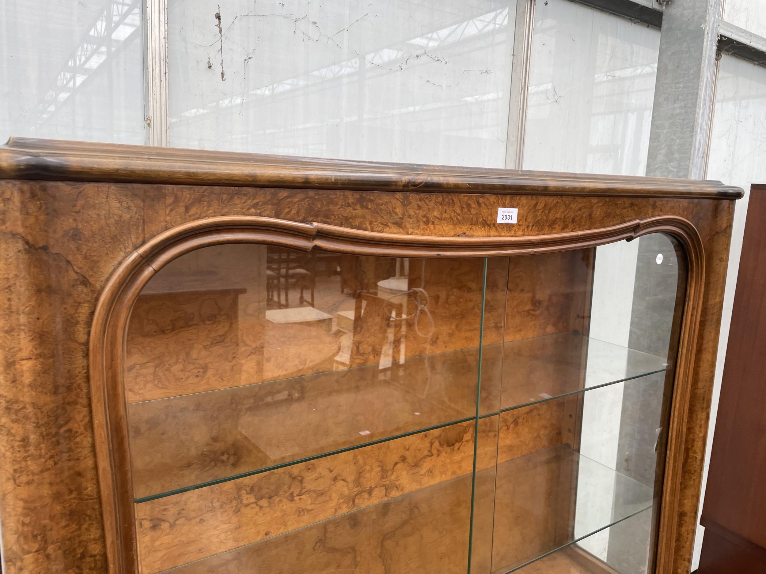 A BURR WALNUT ART DECO DISPLAY CABINET WITH SLIDING GLASS DOORS TO THE UPPER PORTION AND CUPBOARDS - Image 2 of 7