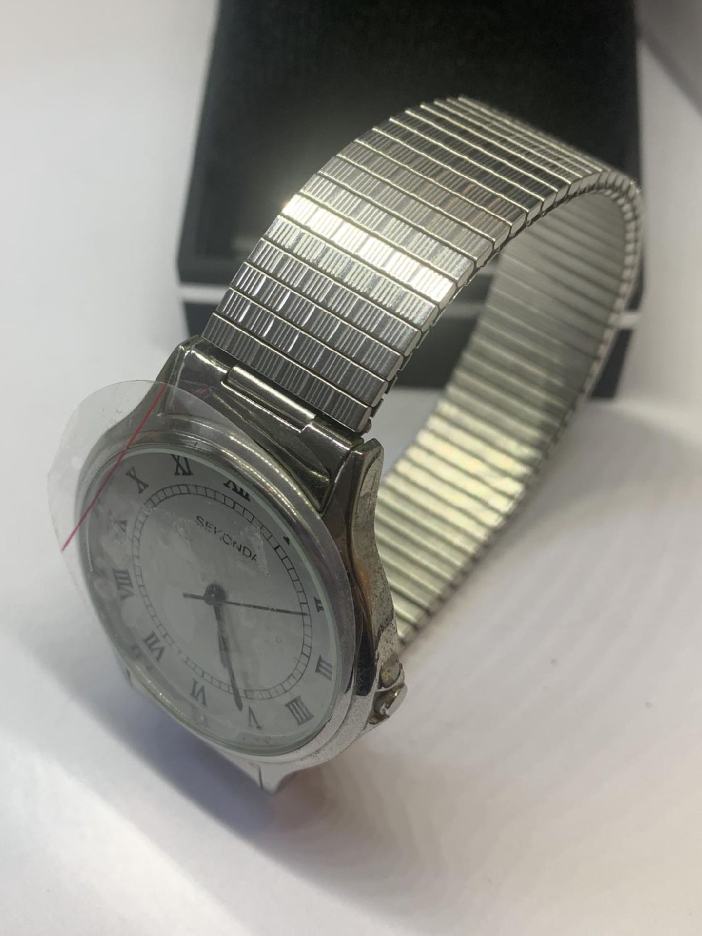 A NEW SECONDA WRIST WATCH IN A PRESENTATION BOX SEEN WORKING BUT NO WARRANTY - Image 3 of 4