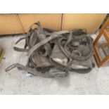 VARIOUS VINTAGE DRIVING HARNESS