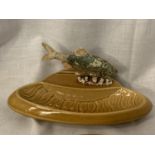 AN RK PRODUCT BY WADE OF ENGLAND PIN DISH WITH ROACH FISH