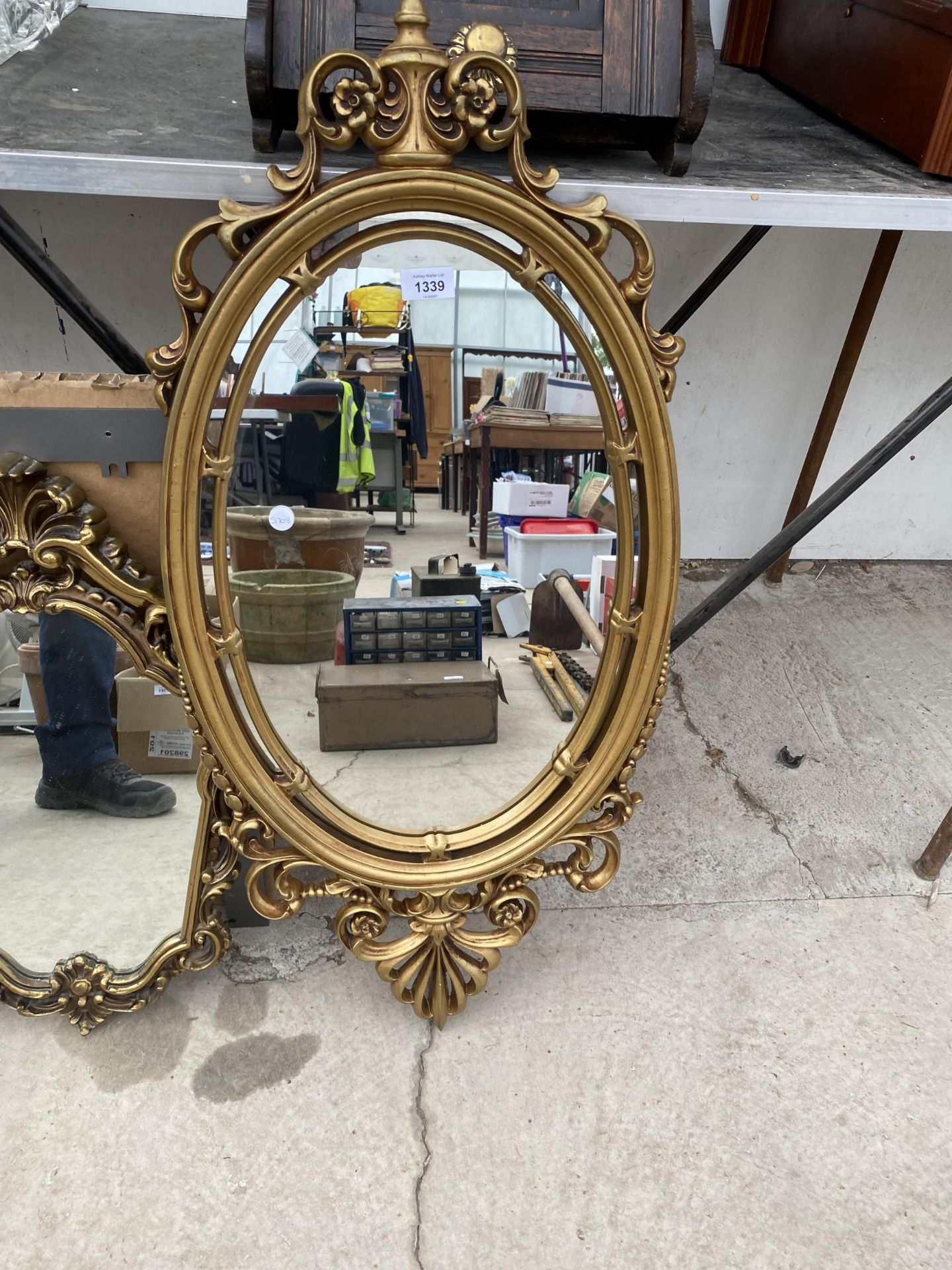 THREE VARIOUS DECORATIVE GILT FRAMED MIRRORS - Image 2 of 7