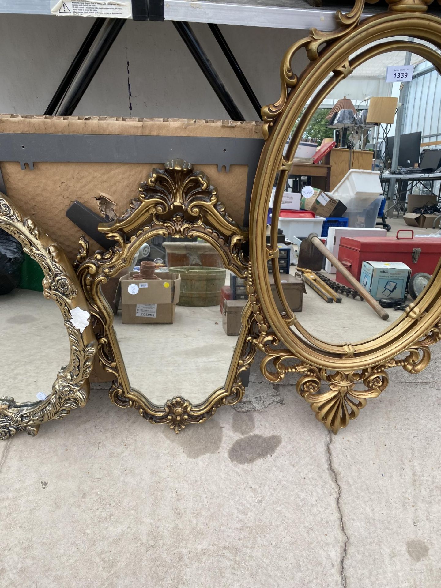 THREE VARIOUS DECORATIVE GILT FRAMED MIRRORS - Image 3 of 7