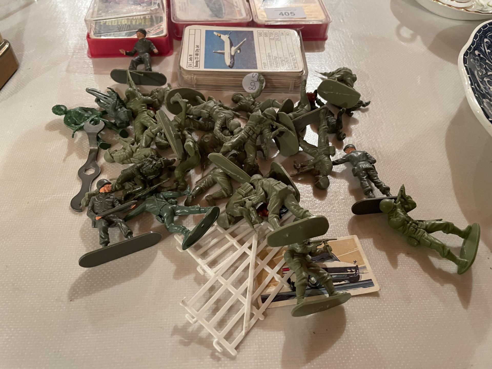 AN AMOUNT OF PLASTIC SOLDIERS, AND SIX TOP TRUMP CARD GAMES TO INCLUDE CARS AND PLANES - Image 2 of 3