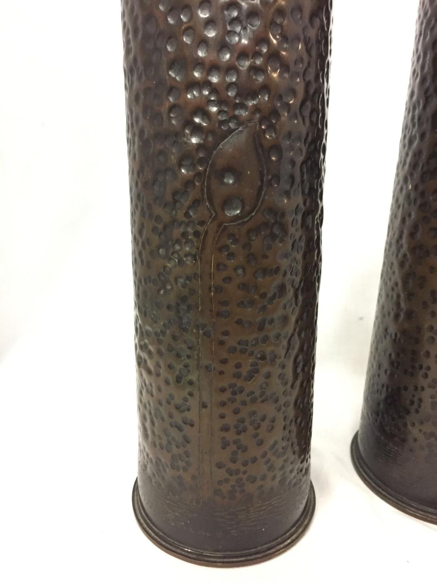 A PAIR OF DECORATIVE TRENCH ART CASES - Image 2 of 5