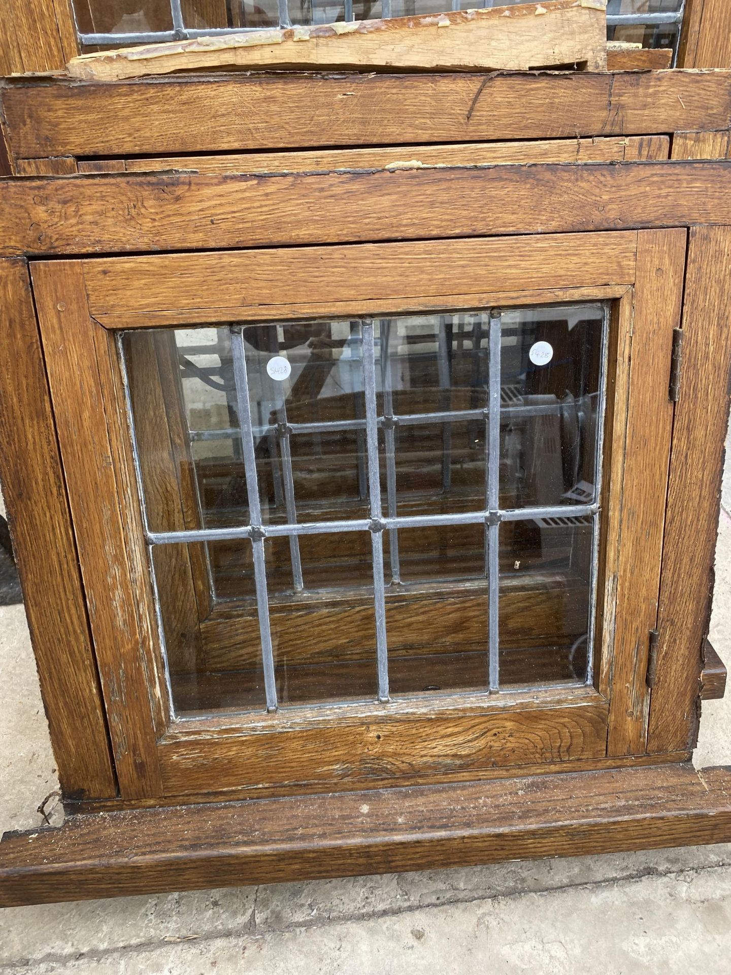 A GROUP OF SIX VARIOUS GLAZED AND LEADED WOODEN WINDOWS - Image 2 of 3
