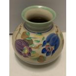 A GRAY'S POTTERY HAND PAINTED FLORAL DECORATED VASE