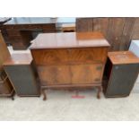 A MAHOGANY STEREO CABINET WITH TWO DYNATRON SPEAKERS AND TECHNICS COMPACT DISC CHARGER