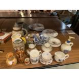 AN ASSORTMENT OF ITEMS TO INCLUDE ORIENTAL STYLE CUPS AND SAUCERS, CHINA CUPS AND SAUCERS, PLATES