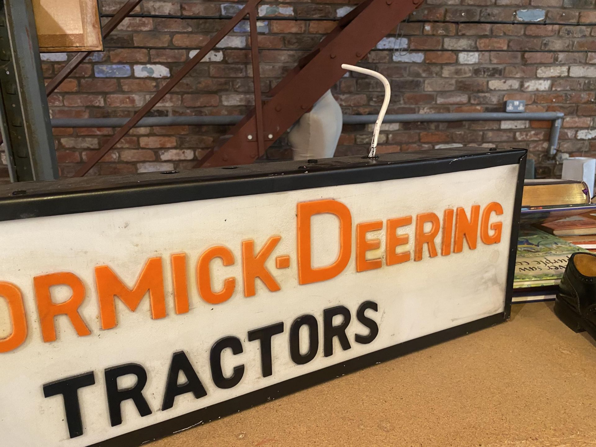 A McCORMICK-DEERING TRACTORS ILLUMINATED SIGN SIZE 85CM X 24.5CM - Image 3 of 4