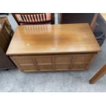 A RETRO TEAK NATHAN STYLE TV/VIDEO STAND