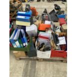 AN ASSORTMENT OF OFFICE CLEARANCE ITEMS TO INCLUDE ENVELOPES, STATIONARY AND FOLDERS ETC