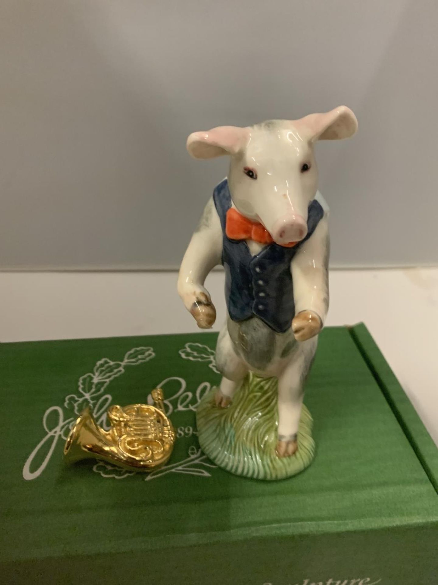 A BOXED BESWICK SPECIAL EDITION BENJAMIN PIG A/F