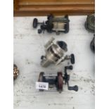 THREE VARIOUS FISHING REELS TO INCLUDE A DAIWA SEALINE AND A DAIWA 130X ETC