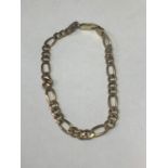 A 9 CARAT GOLD BRACELET MARKED 975 GROSS WEIGHT 5.9 GRAMS