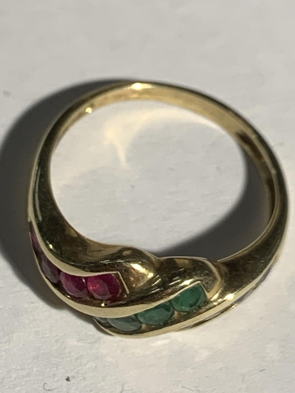 A 9 CARAT GOLD RING WITH TWELVE COLOURED STONES SIZE Q GROSS WEIGHT 2.8 GRAMS - Image 3 of 3