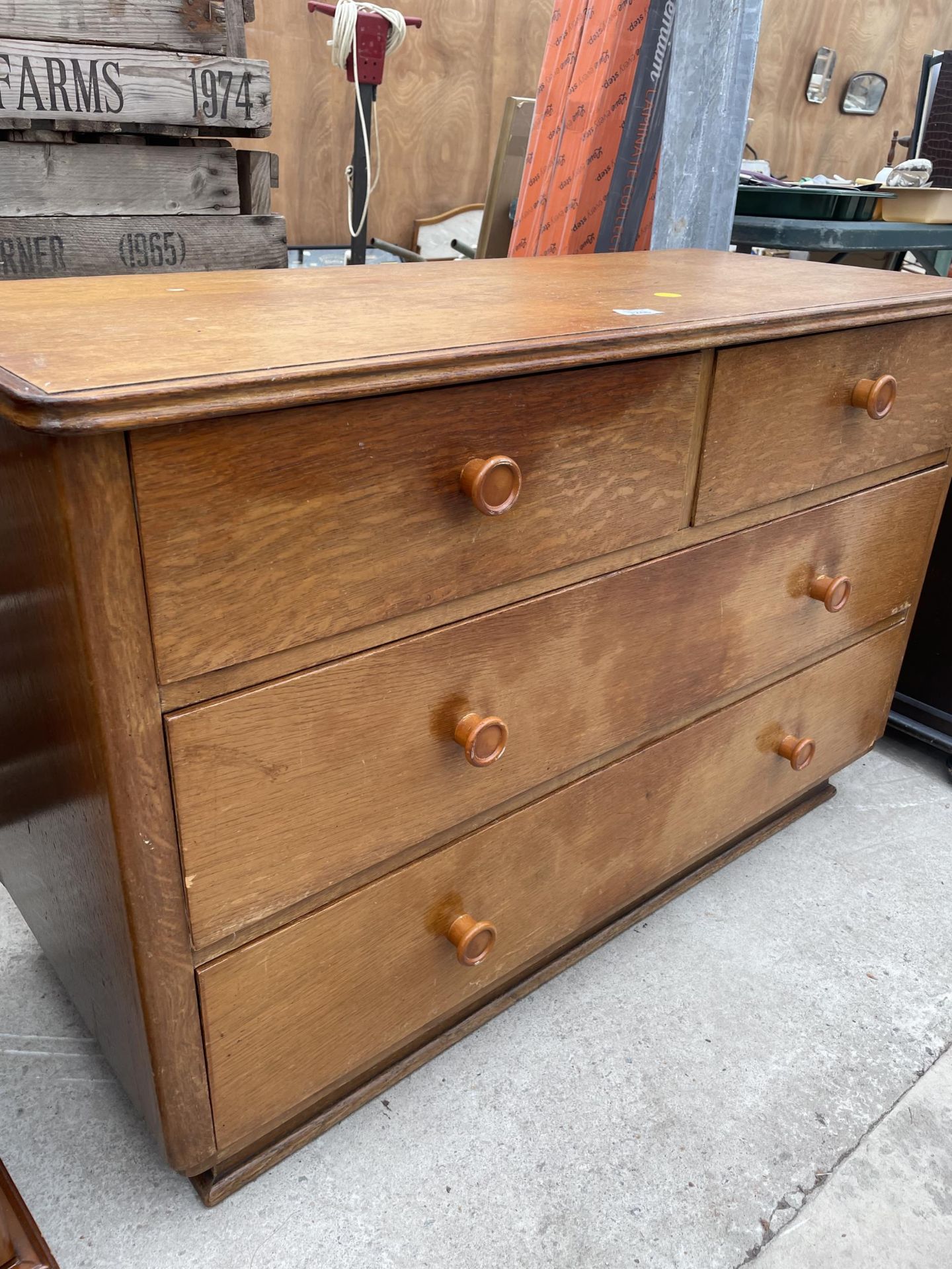A MID 20TH CENTURY OAK CHEST OF TWO SHORT AND TWO LONG DRAWERS, 42" WIDE - Image 2 of 2
