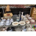 AN ASSORTMENT OF GLASS AND CERAMIC WARE TO INCLUDE BUNNYKINS PLATES, TRIOS, AND VARIOUS BOWLS ETC