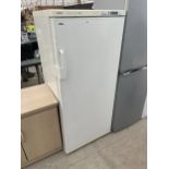 A WHITE BOSCH UPRIGHT FREEZER