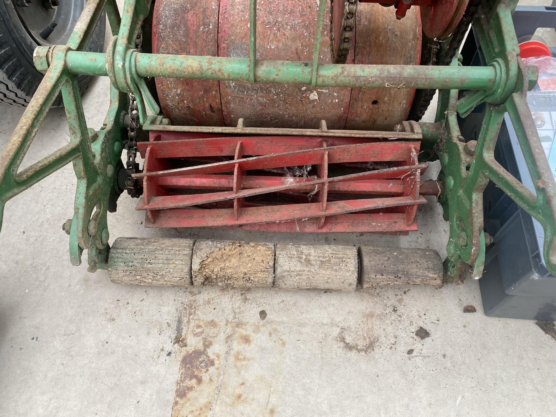 A VINTAGE ATCO PETROL LAWN MOWER - Image 2 of 3