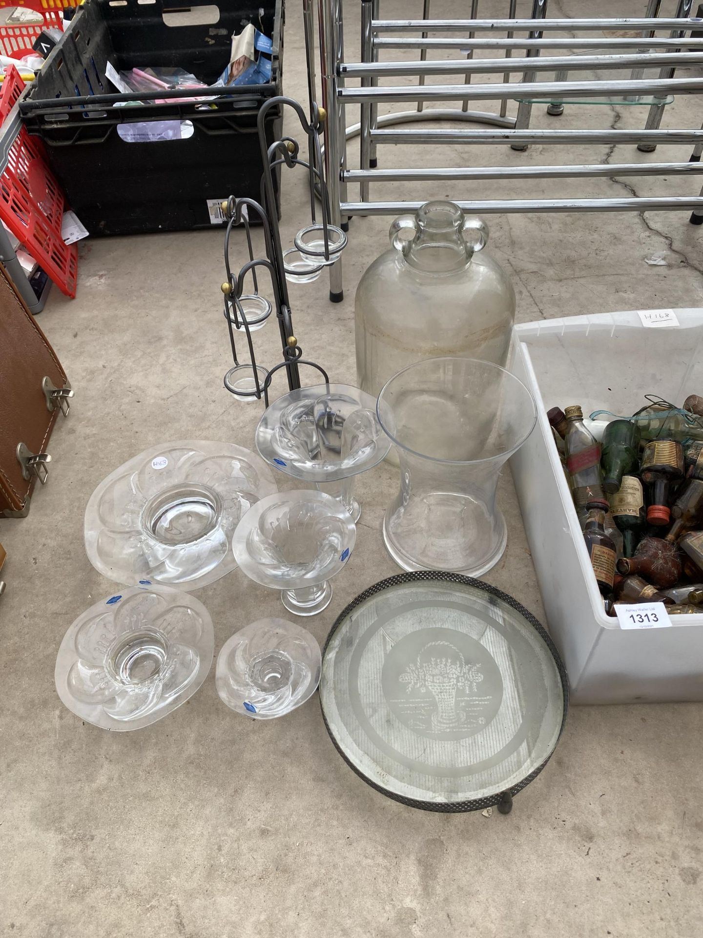 AN ASSORTMENT OF ITEMS TO INCLUDE A GLASS DEMI JOHN, VINTAGE MINITURE BOTTLES AND GLASS CANDLE - Image 4 of 5