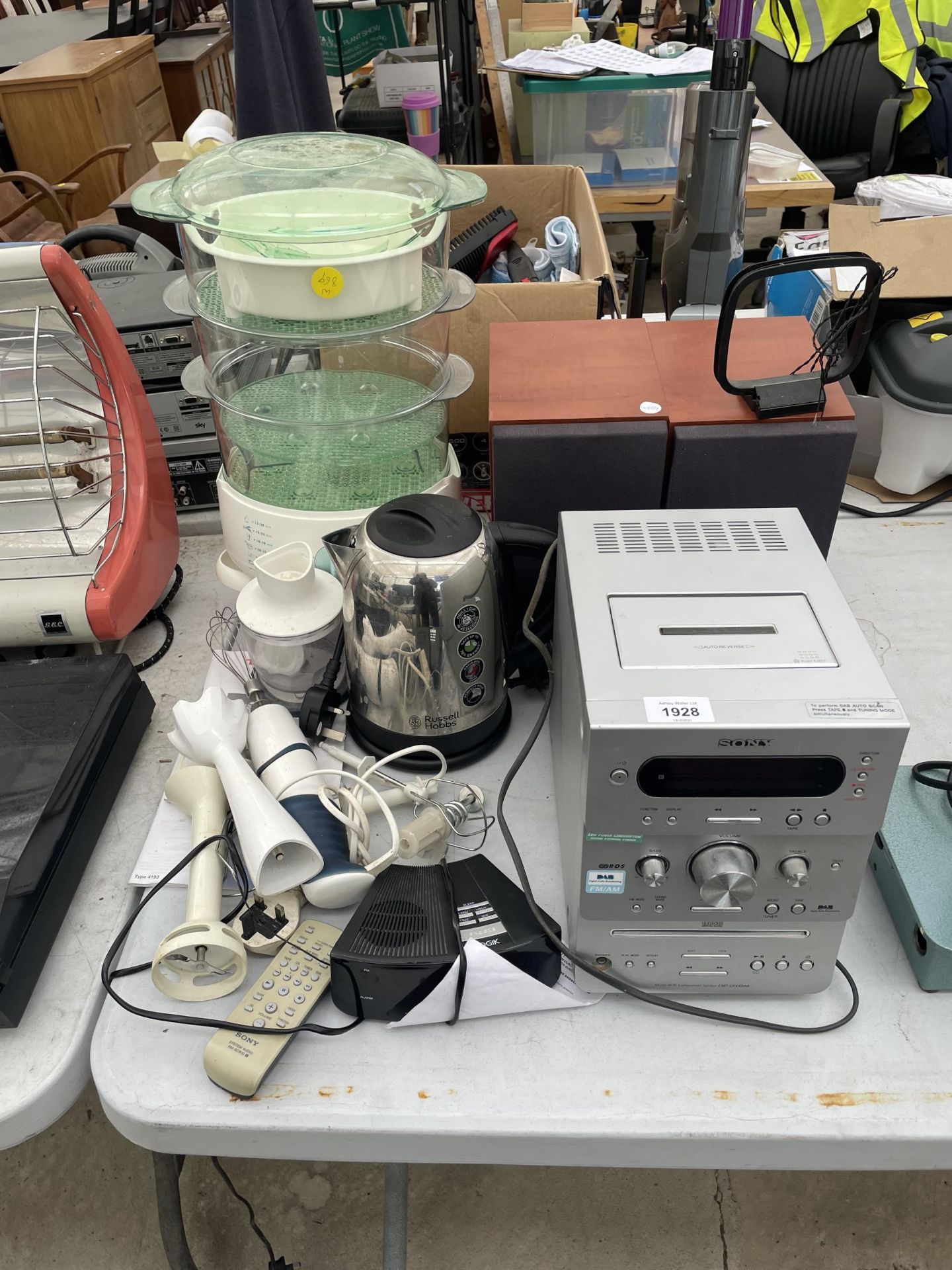 AN ASSORTMENT OF ELECTRICALS TO INCLUDE A SONY STEREO, A TEFAL STEAMER AND HAND MIXER ETC