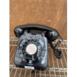 A VINTAGE BLACK 1960/70s RETRO TELEPHONE