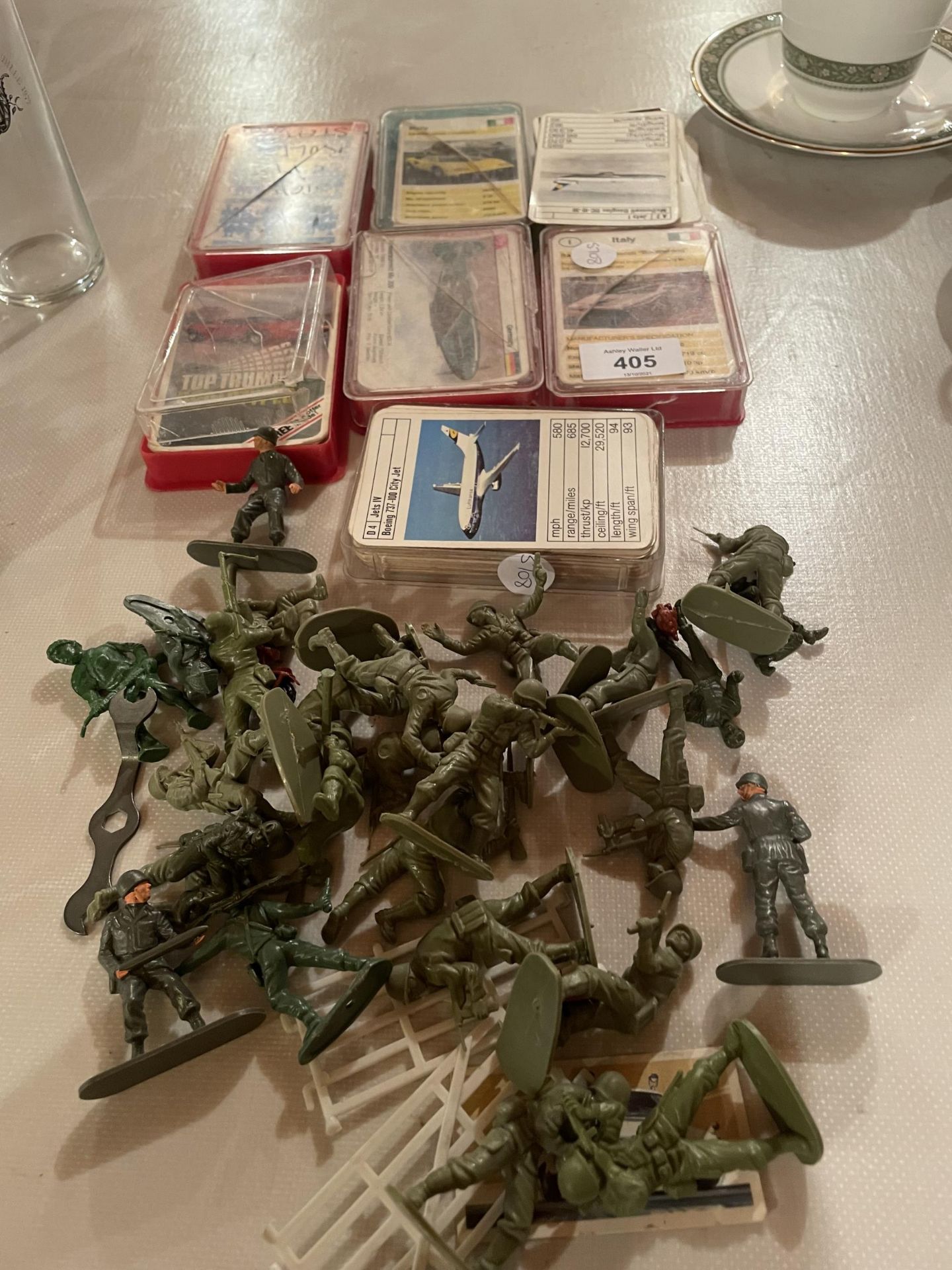 AN AMOUNT OF PLASTIC SOLDIERS, AND SIX TOP TRUMP CARD GAMES TO INCLUDE CARS AND PLANES