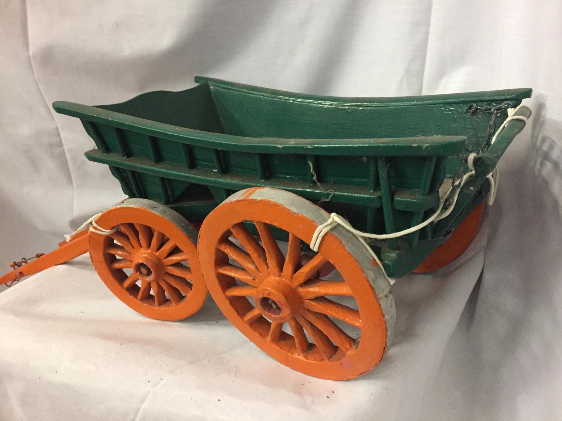 A MODEL WOODEN CART HEIGHT 21CM X LENGTH 74CM - Image 2 of 4
