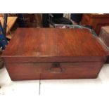 A LARGE WOODEN HINGE LIDDED BOX WITH DOVETAIL JOINT EDGES AND HANDLE