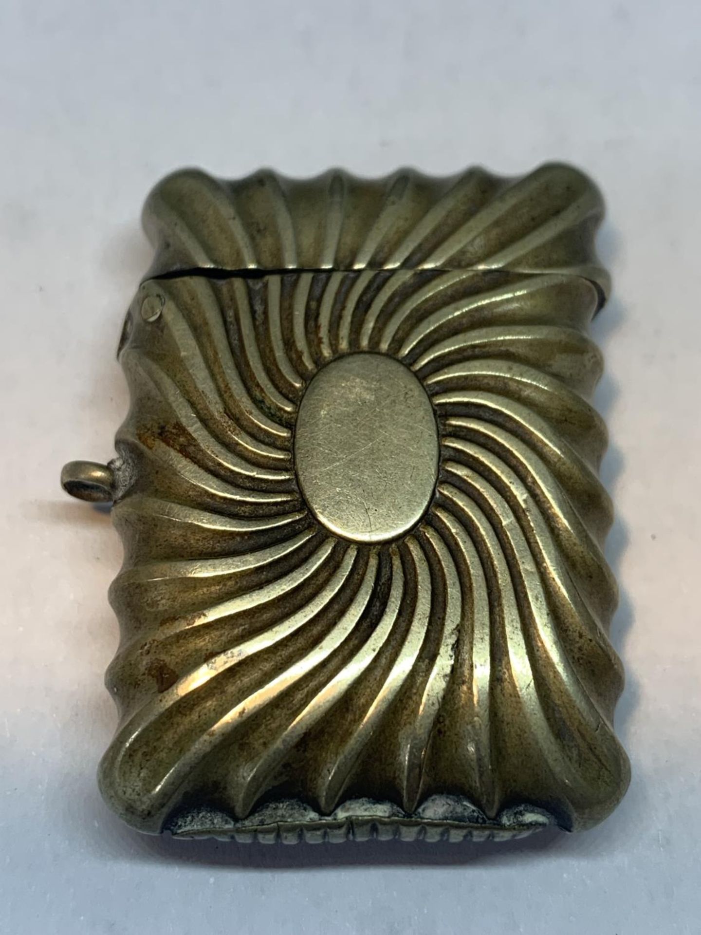 A SILVER PLATED VESTA CASE - Image 2 of 2