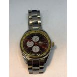 A CHRONOGRAPH WRIST WATCH SEEN WORKING BUT NO WARRANTY