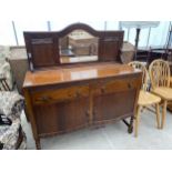 AN EARLY 20TH CENTURY OAK MIRROR-BACK SIDEBOARD ON BARLEY-TWIST LEGS 48" WIDE