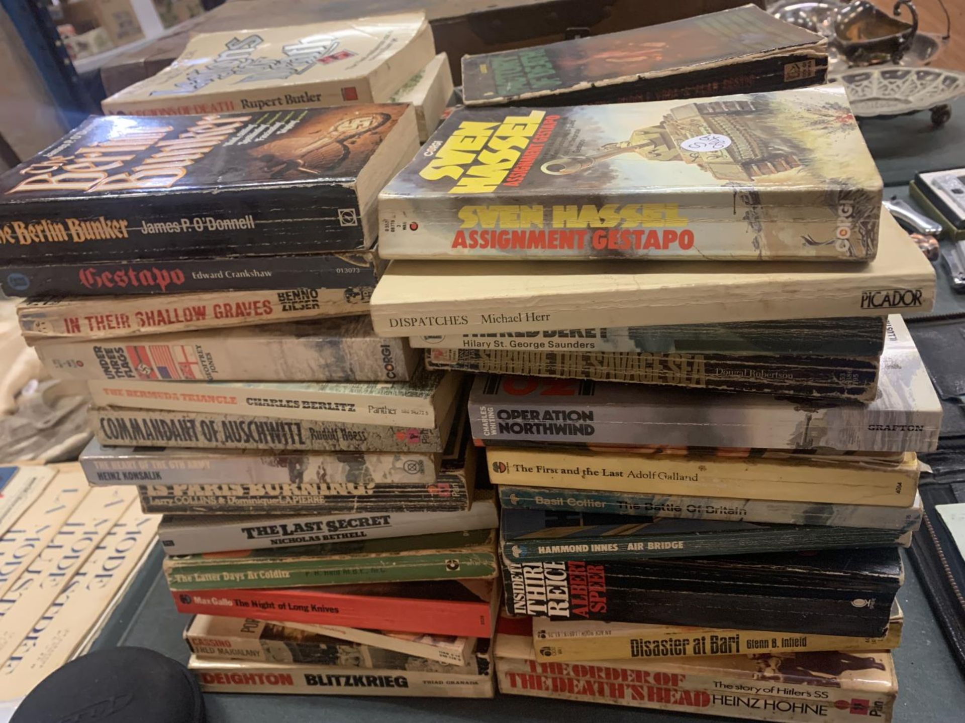 A LARGE AMOUNT OF WAR RELATED FICTION PAPERBACKS - Image 2 of 2