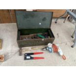 AN ASSORTMENT OF TOOLS TO INCLUDE AN ELECTRIC DRILL, HAMMER AND POT RIVOTER ETC