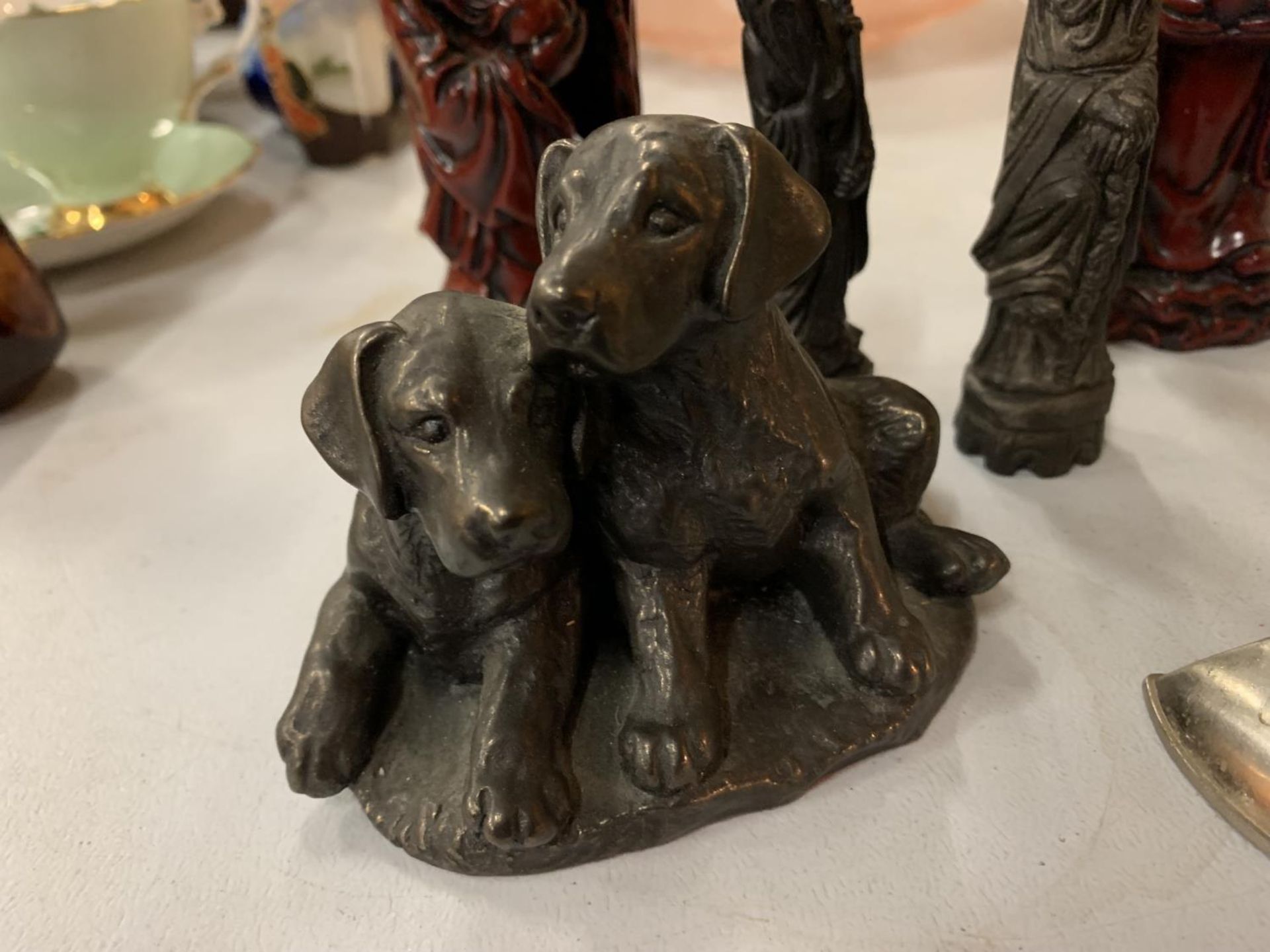 AN AEROPLANE ON A STAND, FOUR ORIENTAL FIGURES AND A DOG ORNAMENT - Image 3 of 6