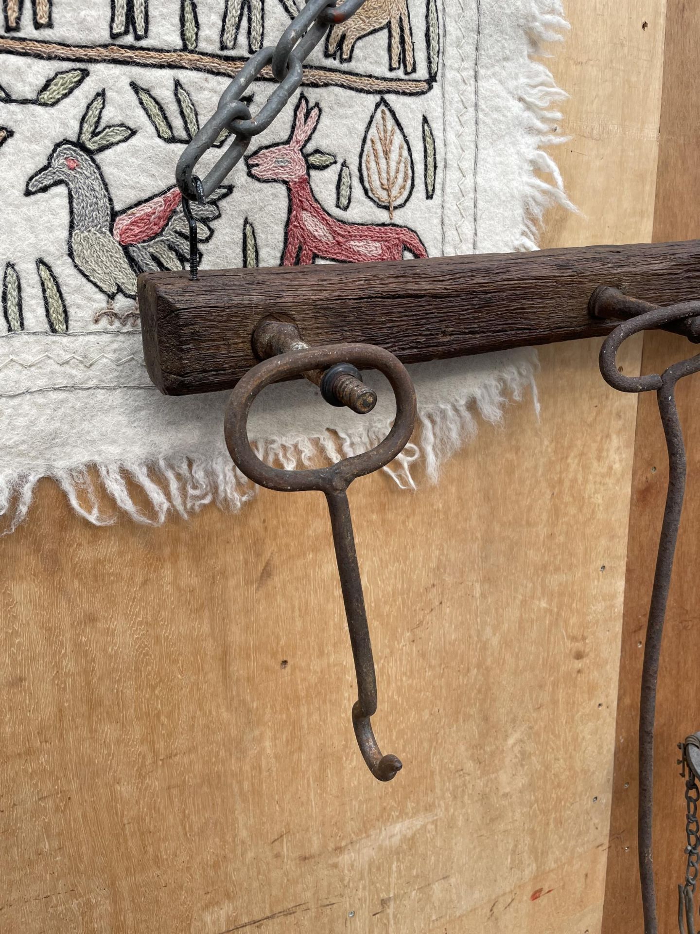 A VINTAGE HANGING FRAME WITH VARIOUS BLACKSMITHS TOOLS - Image 2 of 5