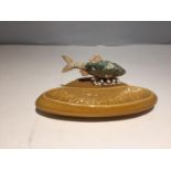 AN RK PRODUCT BY WADE OF ENGLAND PIN DISH WITH ROACH FISH