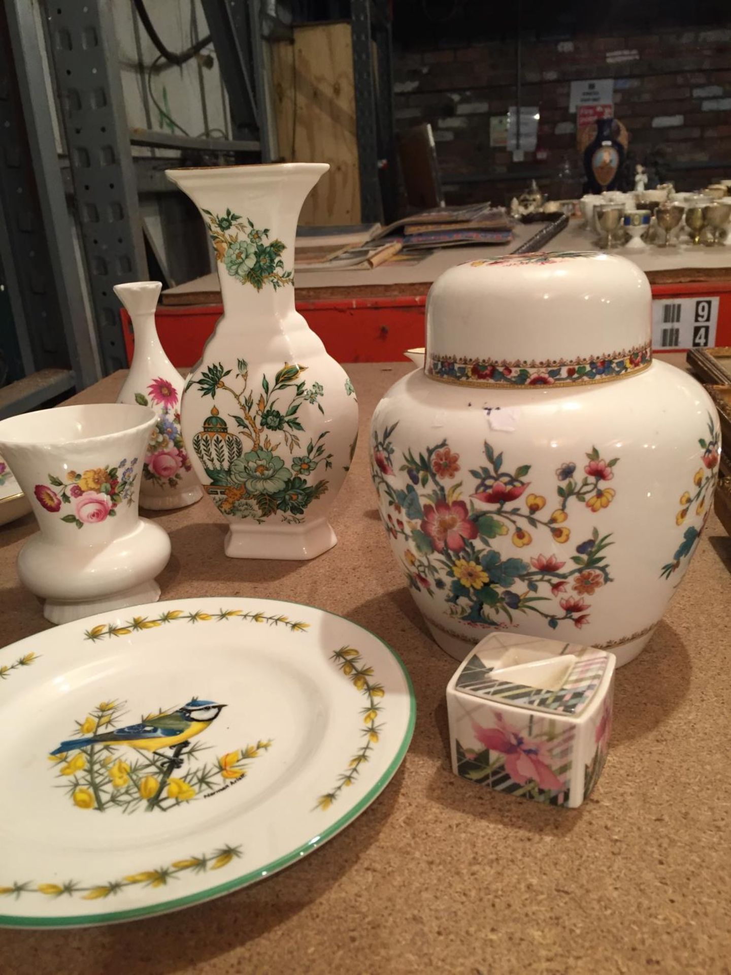 A COLLECTION OF MOSTLY COALPORT TO INCLUDE A GINGER JAR , ROSE VASE ETC - Image 2 of 4