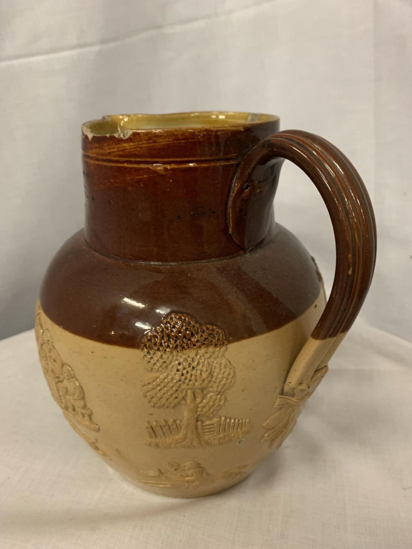 A ROYAL DOULTON STONEWARE JUG - Image 5 of 6