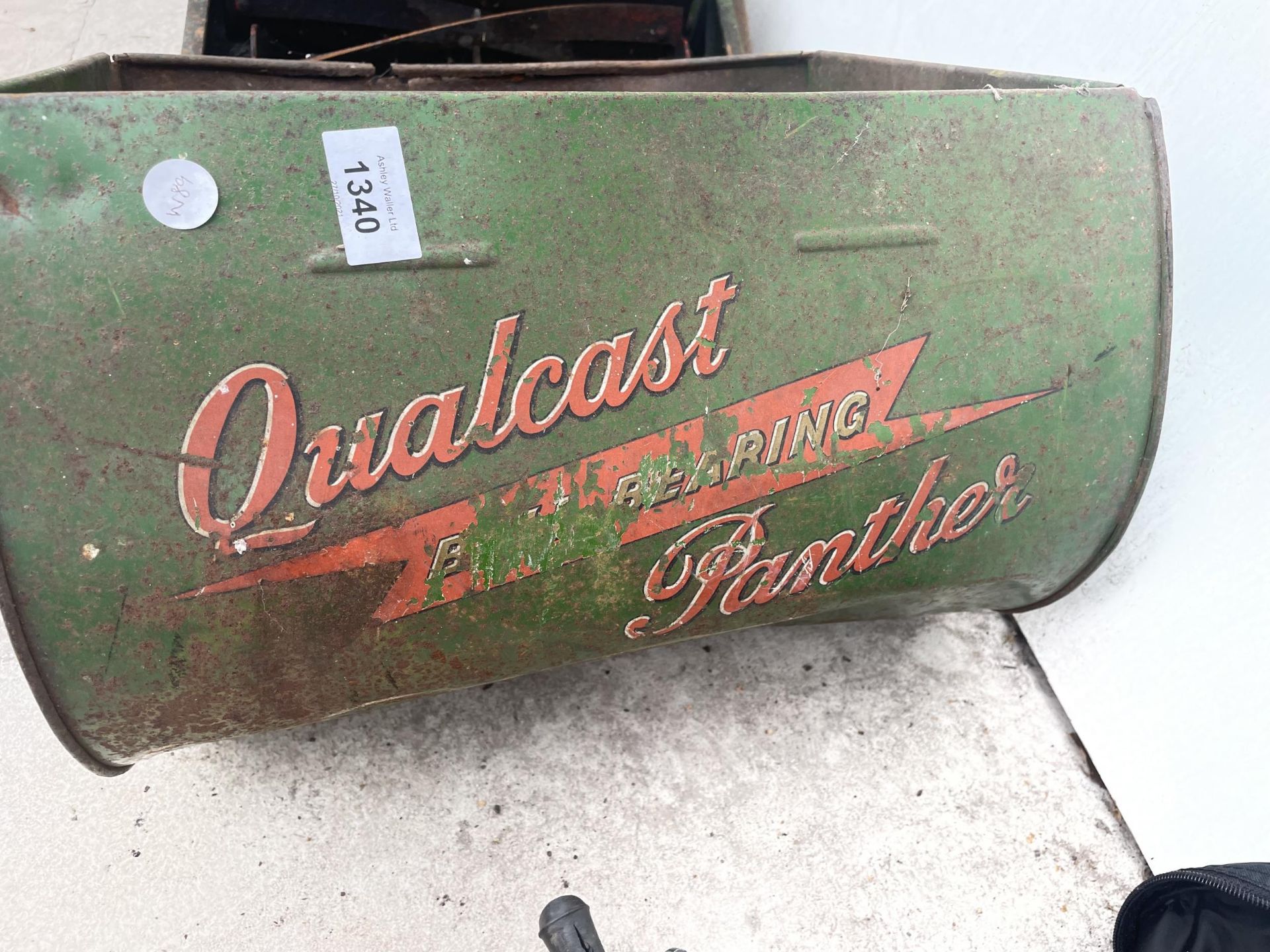 A VINTAGE QUALCAST PUSH LAWNMOWER WITH GRASS BOX - Image 3 of 3